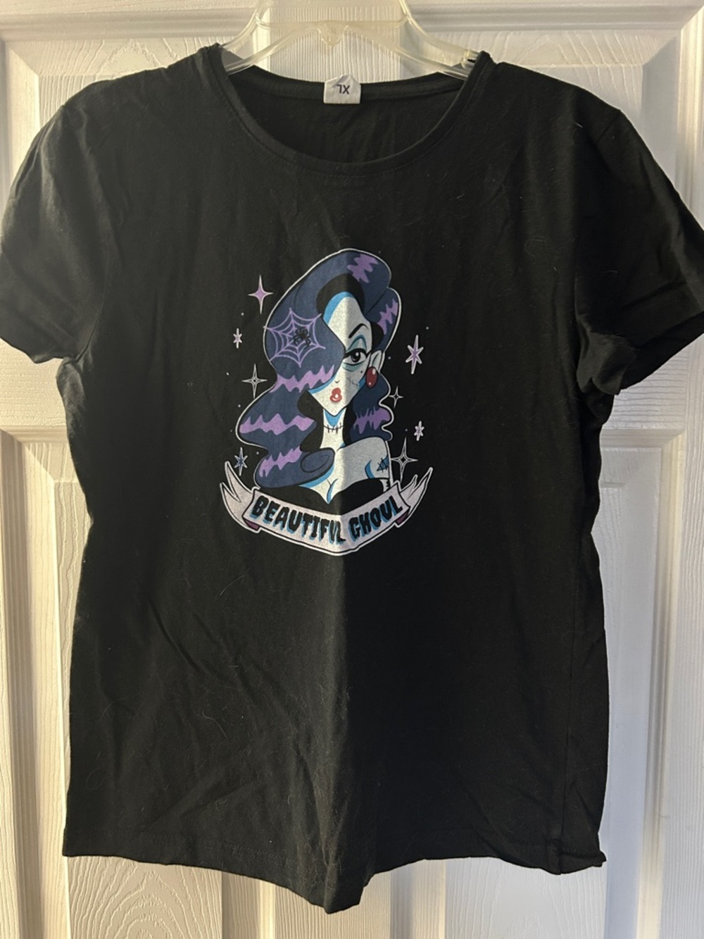 Unique Vintage Black Graphic 'Beautiful Ghoul' Short Sleeve Tee